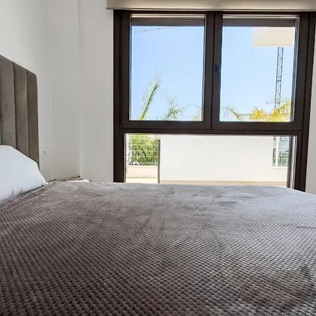 Sunny Hills Sweet Apartment
